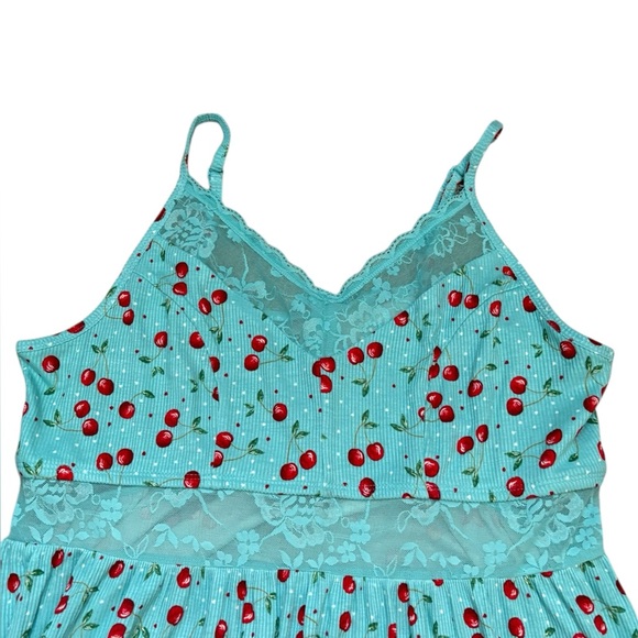 TORRID Women’s Super Soft Rib Lace Trim Sleep Chemise Cherry Cherries Size 1 - Picture 4 of 13